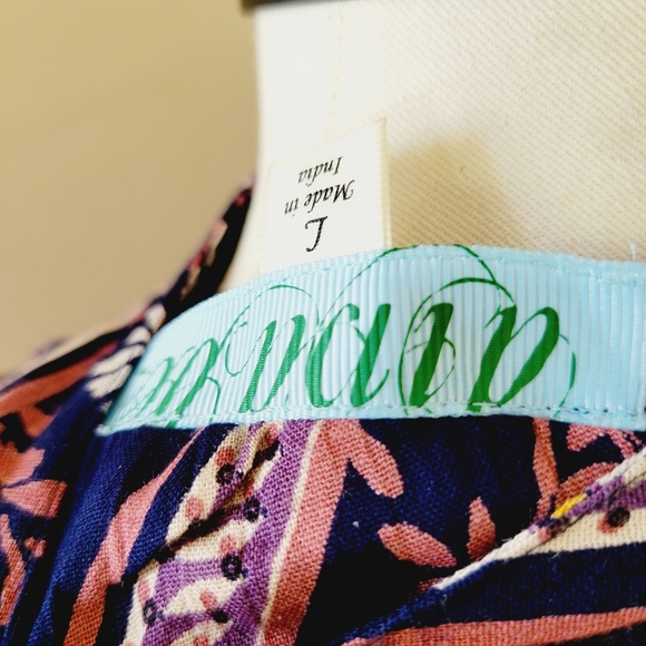 Francesca's dina be. floral blouse size large - Picture 6 of 7